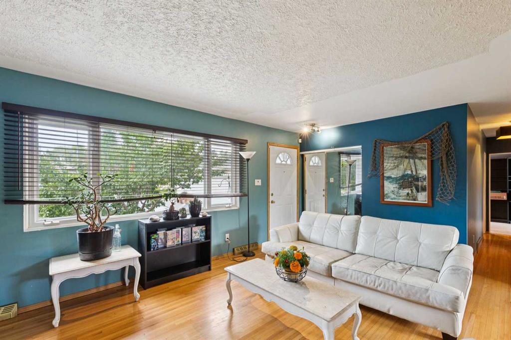 Fifth View of 7304 5 Street SW, Kingsland, Calgary, Alberta, T2V 1B1
