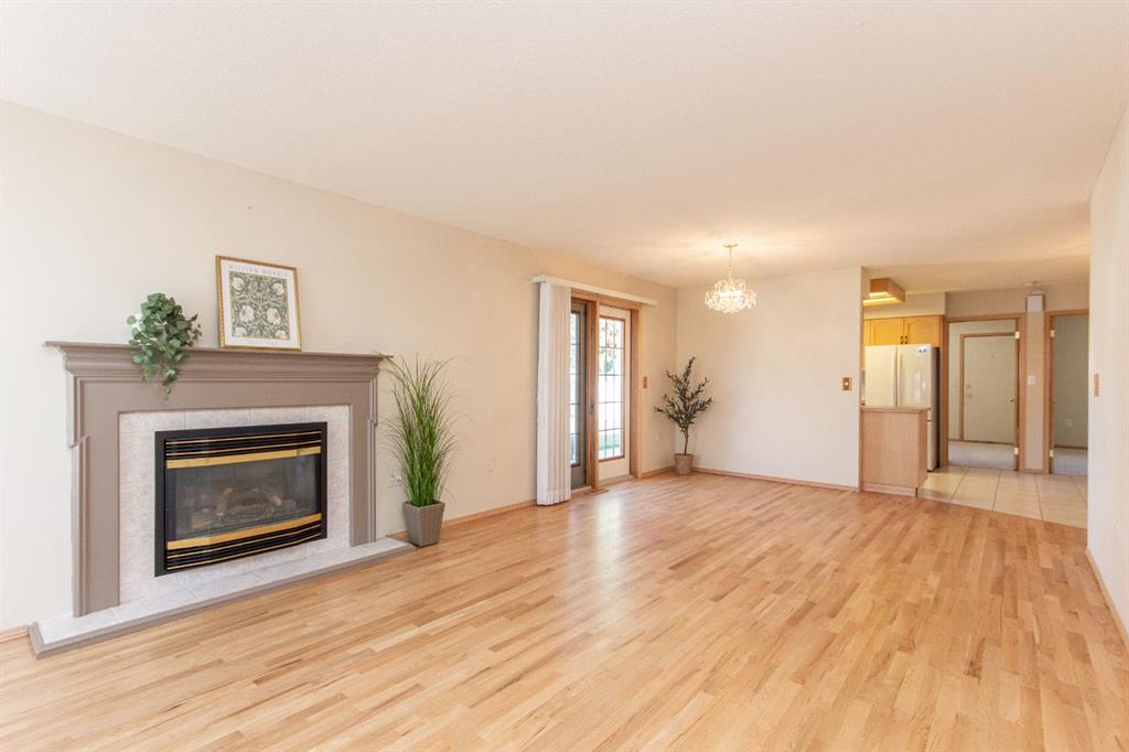 Fourth View of 22 Dale Close , Deer Park Estates, Red Deer, Alberta, T4R 2L5