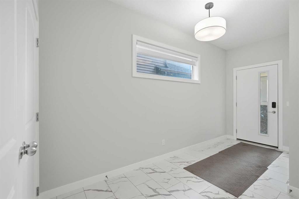 Fourth View of 475 Creekrun Crescent SW, Cobblestone Creek, Airdrie, Alberta, T4B 5J9
