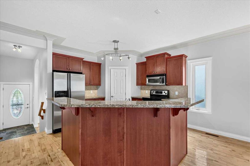 Third View of 125 25 Avenue NW, Tuxedo Park, Calgary, Alberta, T2M 2A4