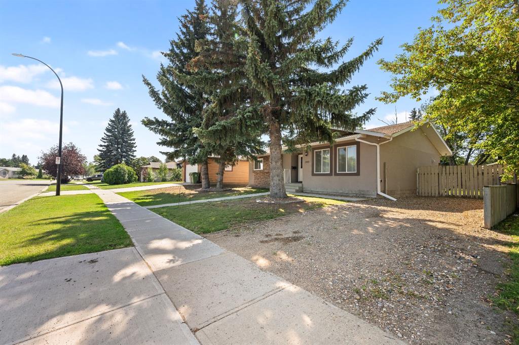 Fifth View of 3910 57 Avenue , Southridge, Lloydminster, Alberta, T9V 2B5