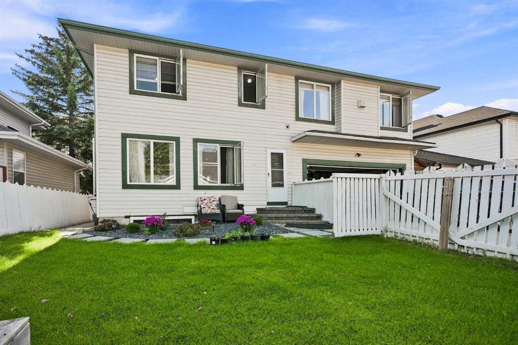 Third View of 15230 Prestwick Boulevard SE, McKenzie Towne, Calgary, Alberta, T2Z 3L4