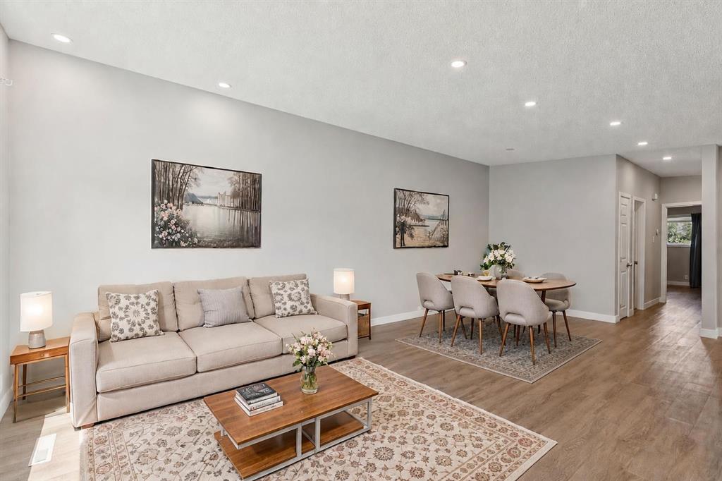 Fifth View of 702 Kingsmere Crescent SW, Kingsland, Calgary, Alberta, T2V 2H7