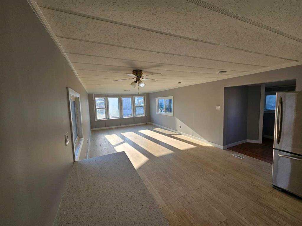 Fifth View of 71, 1101 84  NE, Abbeydale, Calgary, Alberta, T2A 7X2