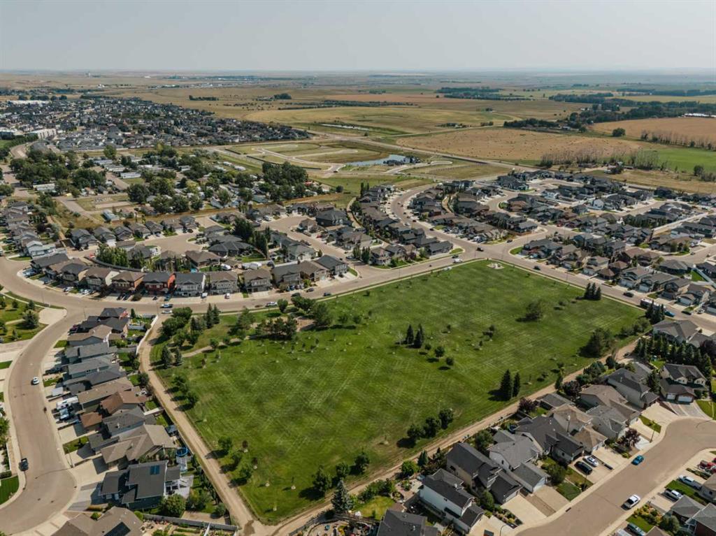 Third View of 1 Hamptons Close SE, SE Southridge, Medicine Hat, Alberta, T1B 0C6