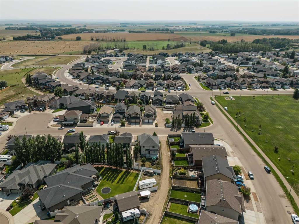 Fourth View of 1 Hamptons Close SE, SE Southridge, Medicine Hat, Alberta, T1B 0C6