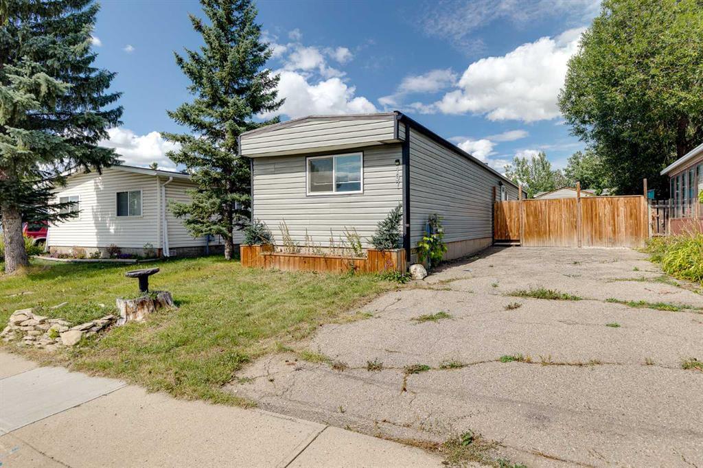 Third View of 197 Spring Dale Circle SE, Big Springs, Airdrie, Alberta, T4A 1N9