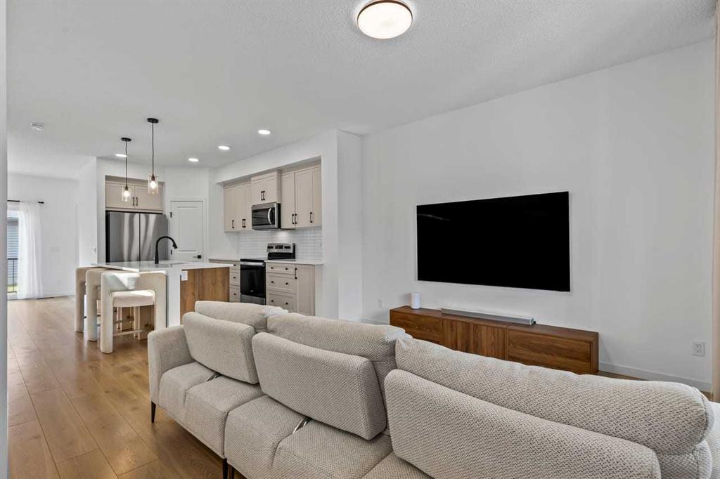 Fourth View of 37 Sage Hill Path NW, Sage Hill, Calgary, Alberta, T3R2A7