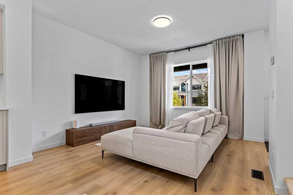 Fifth View of 37 Sage Hill Path NW, Sage Hill, Calgary, Alberta, T3R2A7