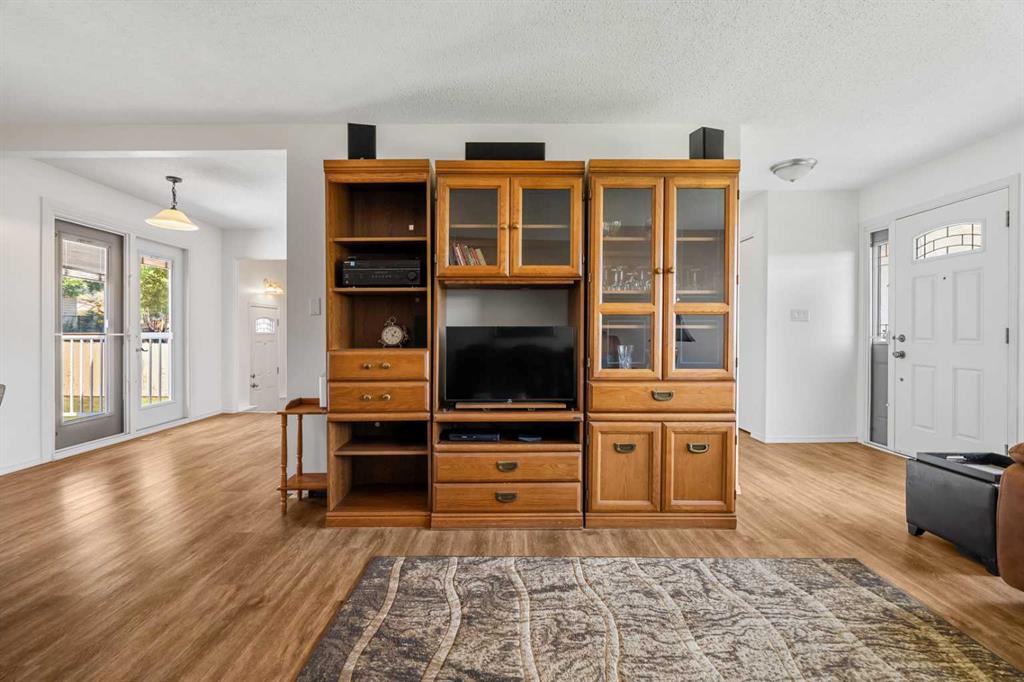 Fifth View of 1307 Lake Ontario Drive SE, Lake Bonavista, Calgary, Alberta, T2J 4X9