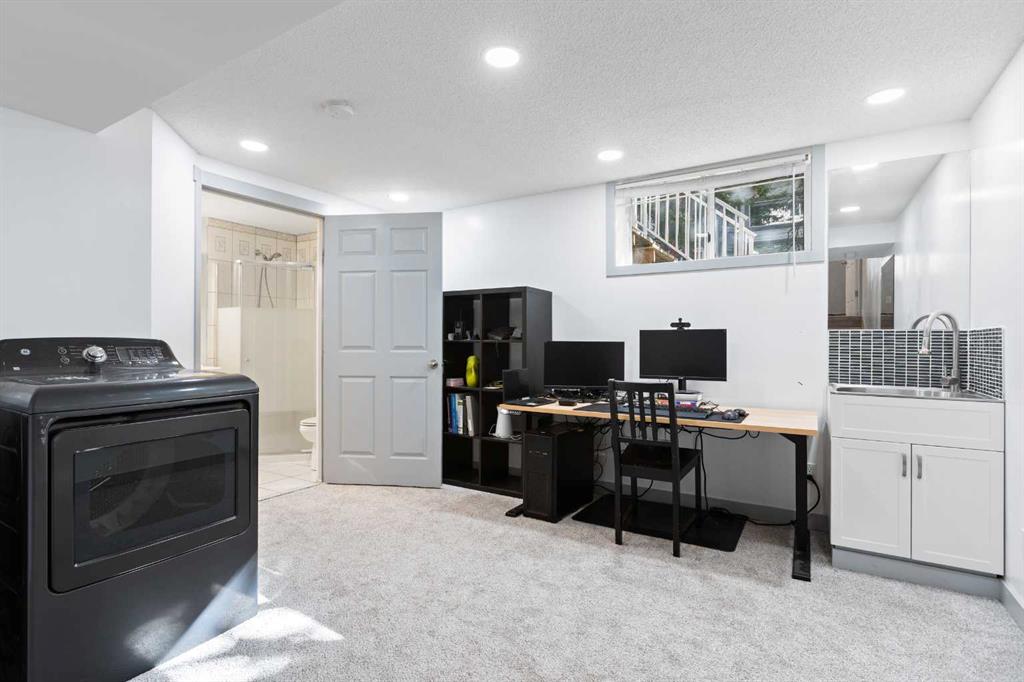 Fifth View of 12 Kingsland Villas SW, Kingsland, Calgary, Alberta, T2V 5J9