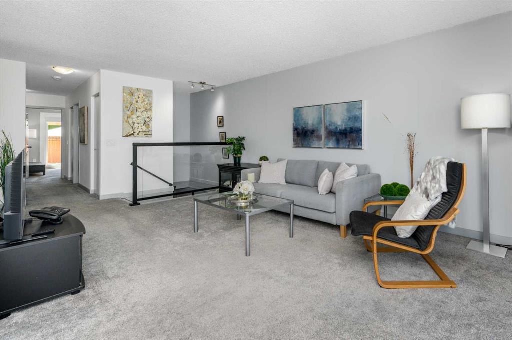 Fifth View of 48 Bermuda Court NW, Beddington Heights, Calgary, Alberta, T3K 1H3