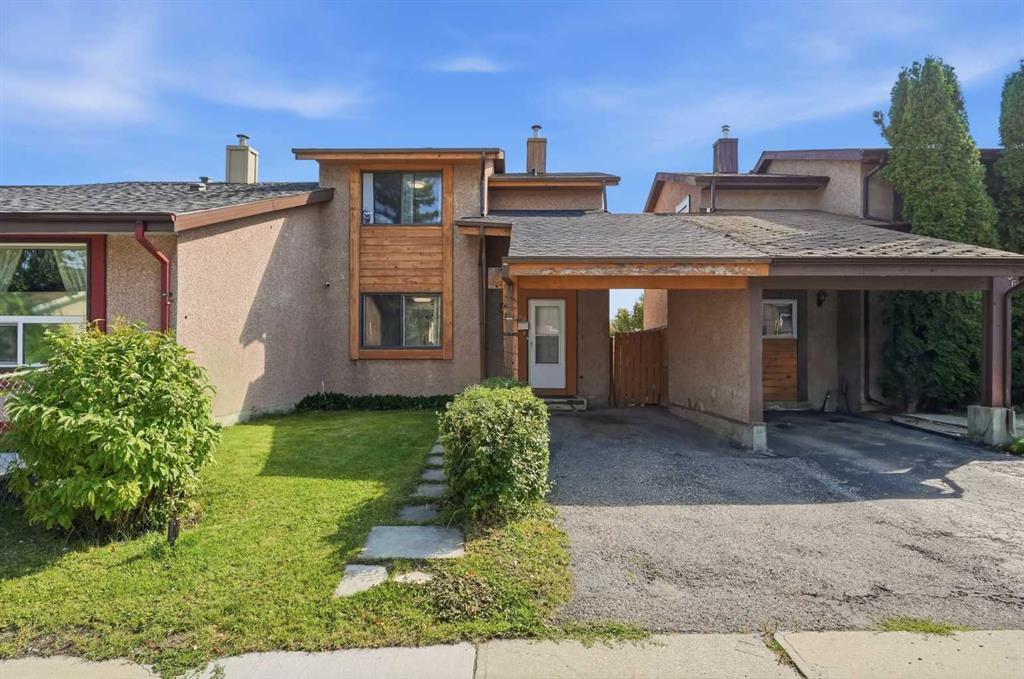 40 Pinecliff Close , A2340358, Alberta,