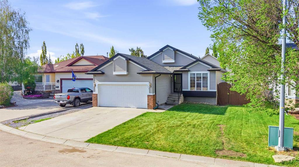 206 Highwood Village Place NW, A2340365, Alberta,