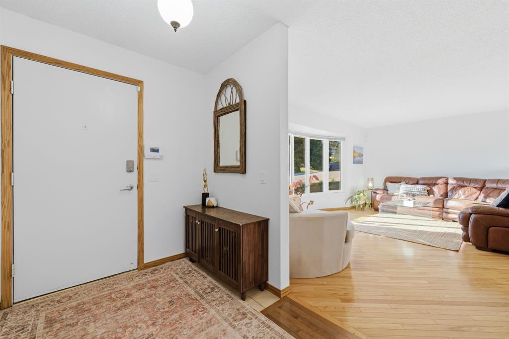 Fourth View of 6016 Dalcastle Crescent NW, Dalhousie, Calgary, Alberta, T3A 1S4