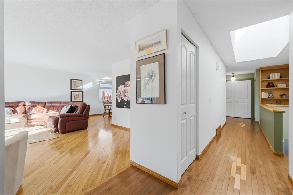Fifth View of 6016 Dalcastle Crescent NW, Dalhousie, Calgary, Alberta, T3A 1S4