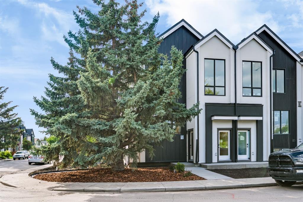 Third View of 1903B 17 Street NW, Capitol Hill, Calgary, Alberta, T2M 5B4