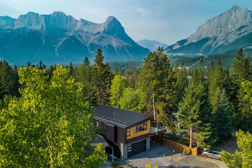 845 14th Street , A2340438, Alberta,