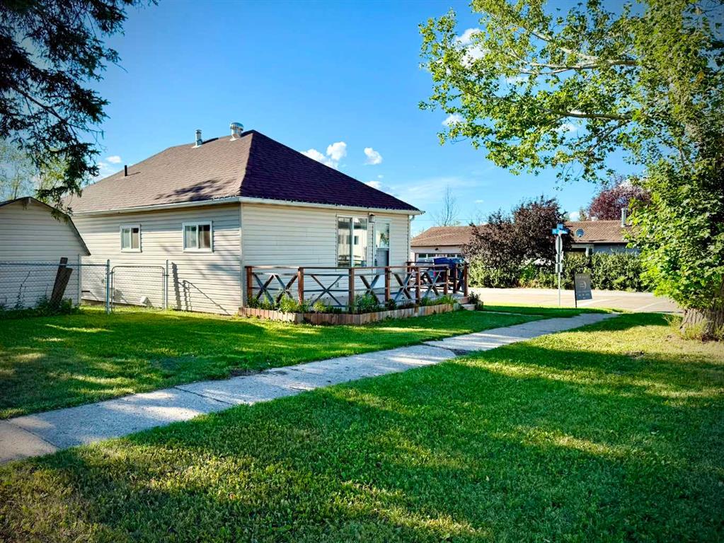 Third View of 9732 100 Street , NONE, Wembley, Alberta, T0H 3S0