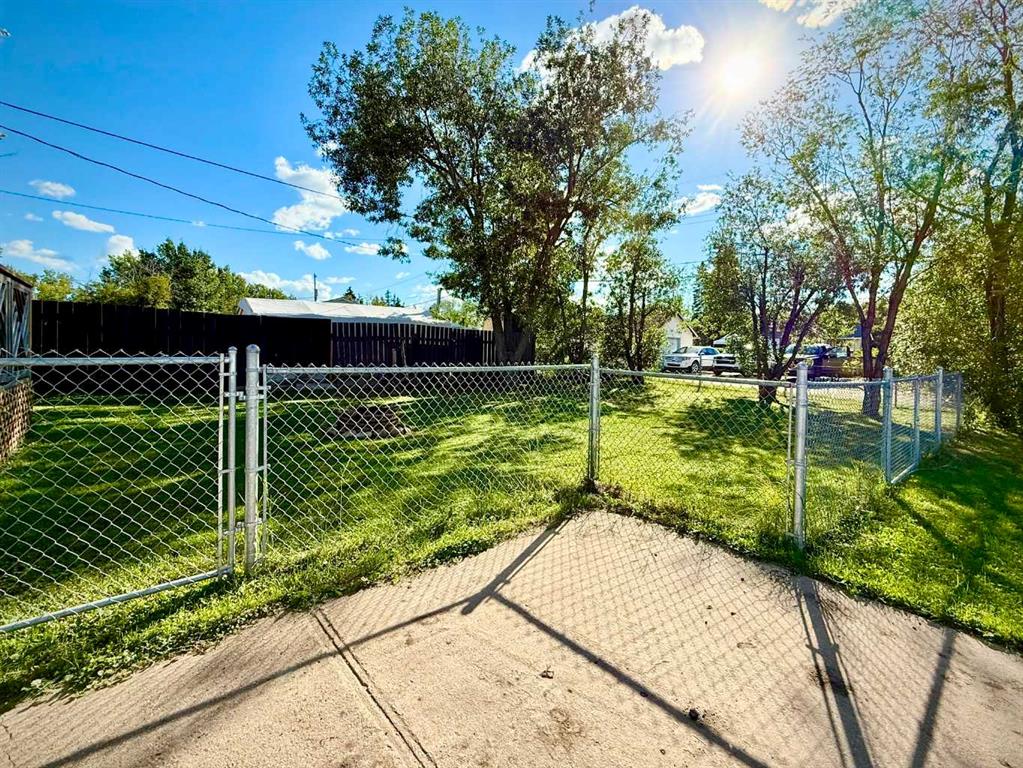 Fifth View of 9732 100 Street , NONE, Wembley, Alberta, T0H 3S0