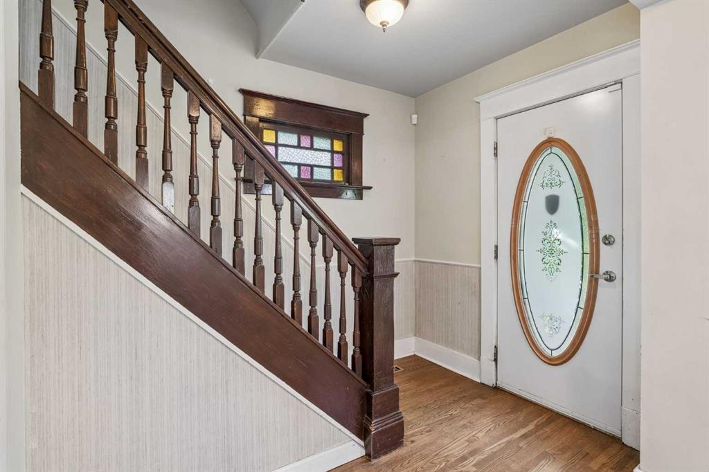 Third View of 420 12 Avenue NW, Crescent Heights, Calgary, Alberta, T2M 0C9