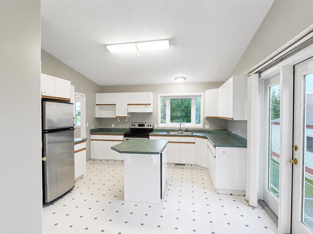 Fifth View of 121A & 121B, 71322 Range Road 262  , NONE, Ridgevalley, Alberta, T0H 0Y0