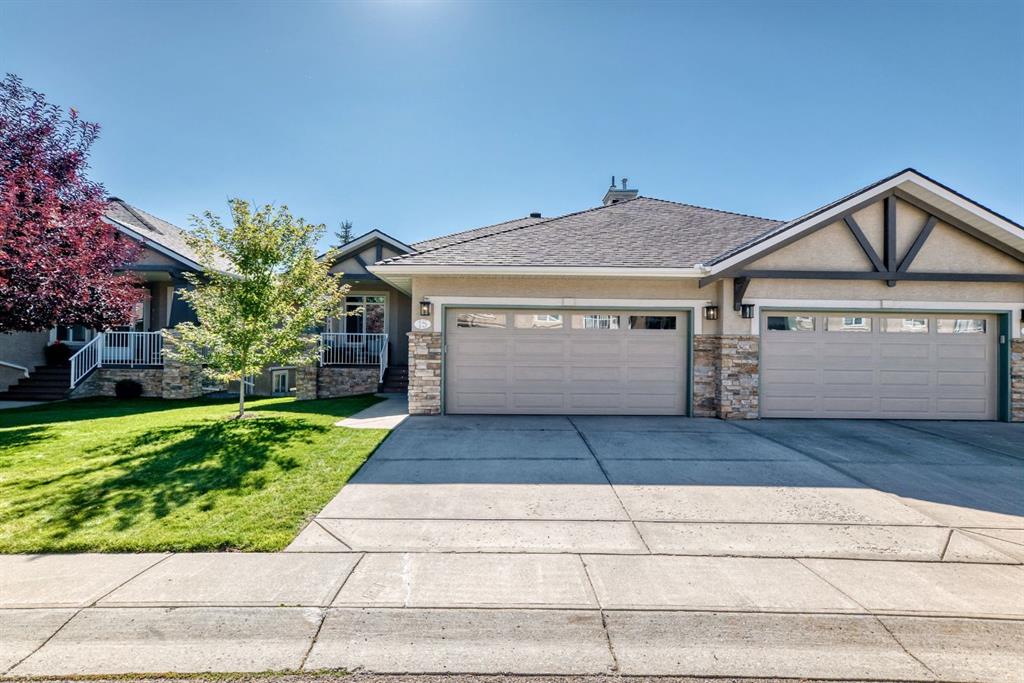 15 Discovery Woods Villas SW, A2340569, Alberta,