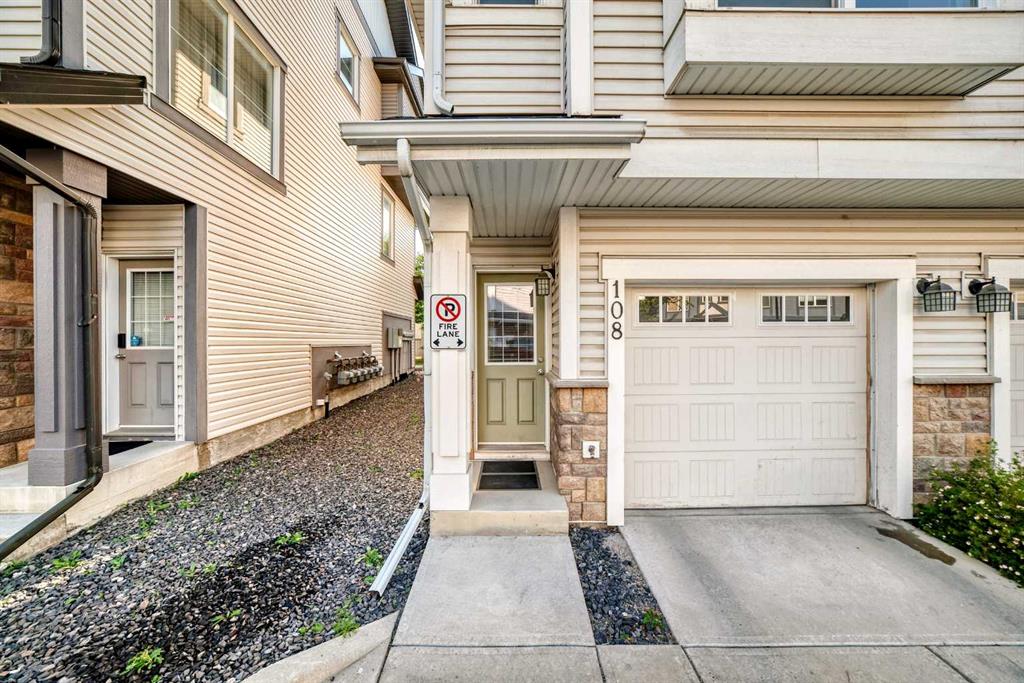 Third View of 108 New Brighton Point SE, New Brighton, Calgary, Alberta, T2Z1B8