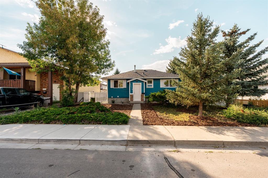 Second View of 1238 8 Street N, Senator Buchanan, Lethbridge, Alberta, T1H 1Z4