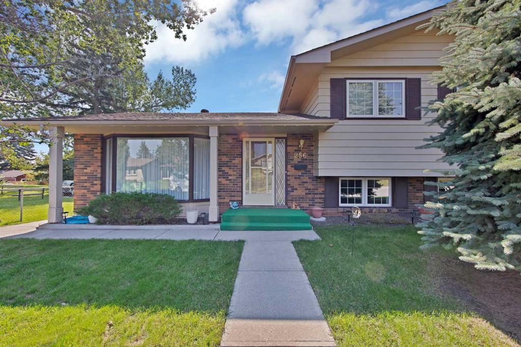 Third View of 256 Parkwood Close SE, Parkland, Calgary, Alberta, T2J 3V9