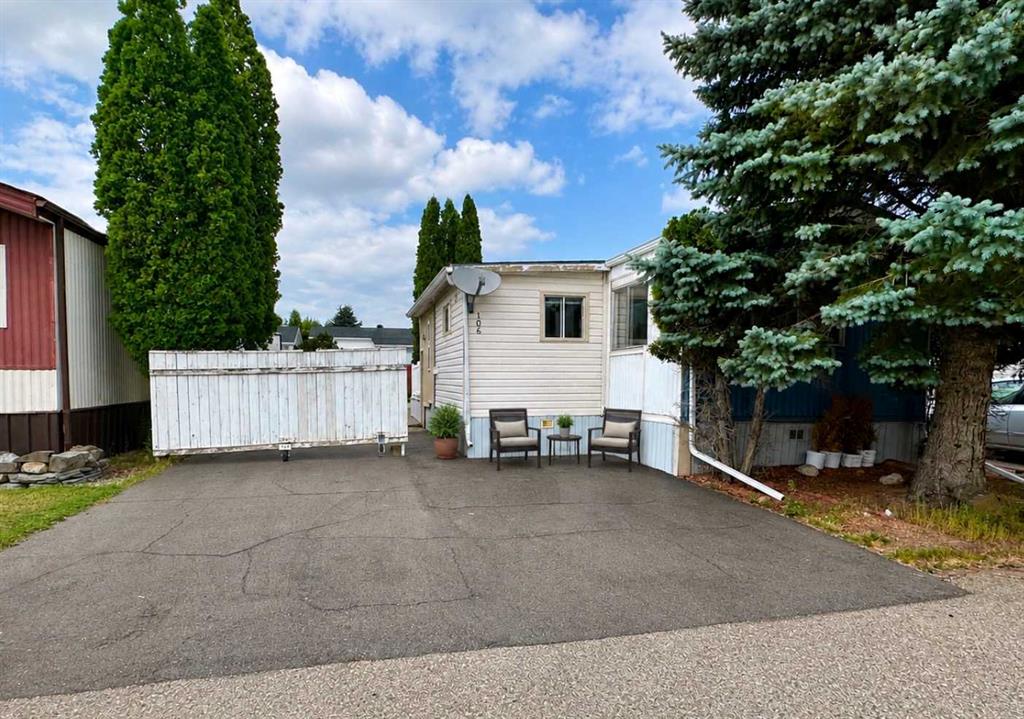 Second View of 106, 2300 13 Street N, St Edwards, Lethbridge, Alberta, T1H 4E8