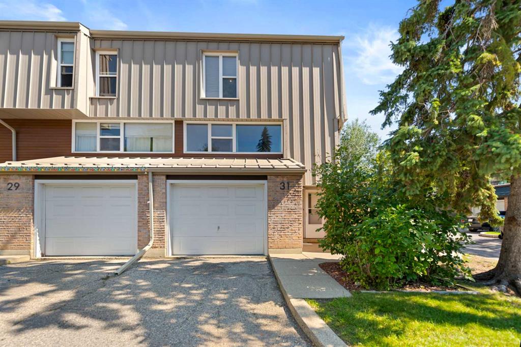 31 Brae Glen Court SW, A2340702, Alberta,
