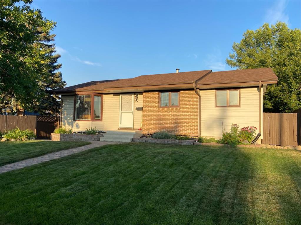 Third View of 97 Greenview Close N, Park Meadows, Lethbridge, Alberta, T1H 4K8