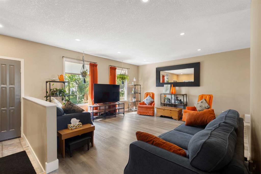 Fourth View of 204 Rundleridge Drive NE, Rundle, Calgary, Alberta, T1Y 2K4