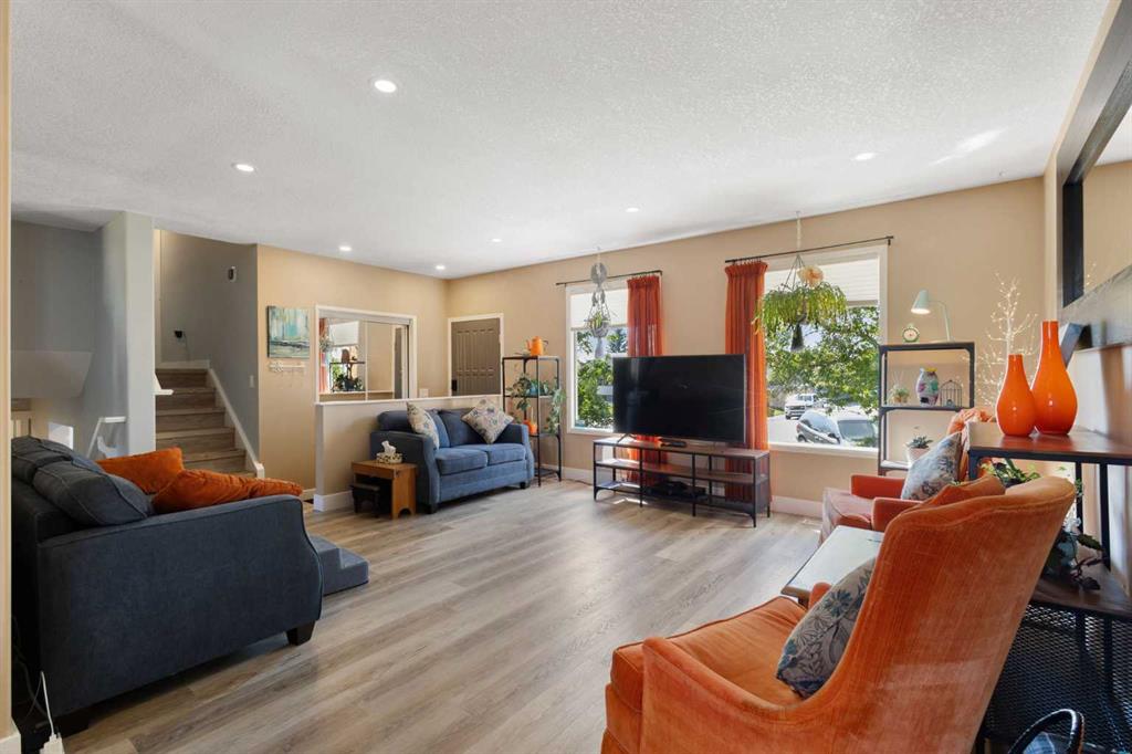 Fifth View of 204 Rundleridge Drive NE, Rundle, Calgary, Alberta, T1Y 2K4