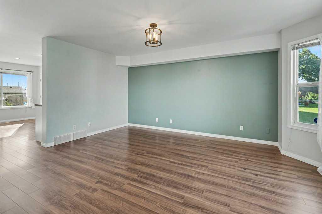 Third View of 8034 24 Street SE, Ogden, Calgary, Alberta, T2C 0Z3