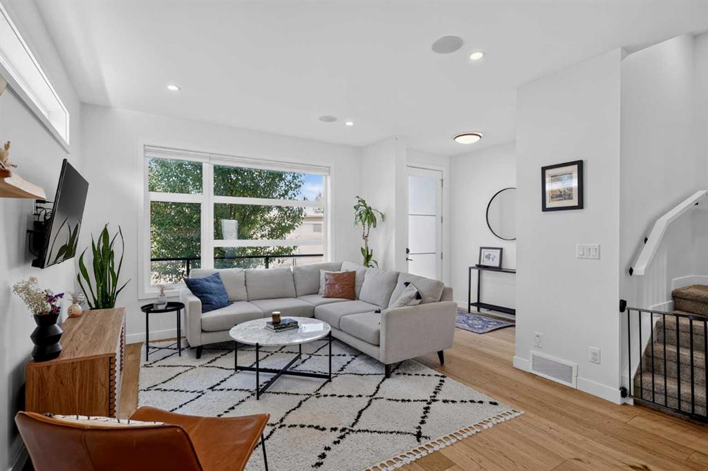 Fifth View of 1950 12 Street NW, Capitol Hill, Calgary, Alberta, T2M 5B2