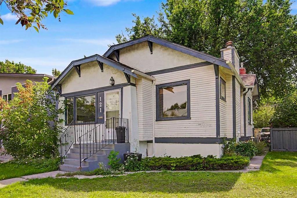 Third View of 121 10 Avenue NE, Crescent Heights, Calgary, Alberta, T2E 0W8