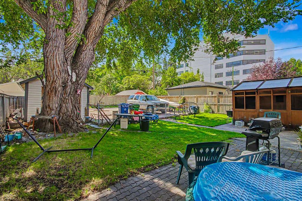 Fourth View of 121 10 Avenue NE, Crescent Heights, Calgary, Alberta, T2E 0W8