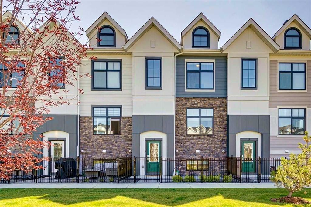 Second View of 46 Les Jardins Park SE, Douglasdale/Glen, Calgary, Alberta, T2C5V3