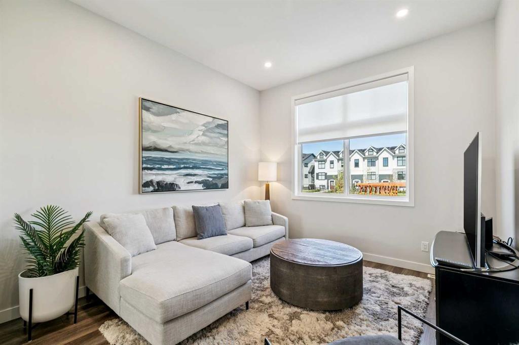 Fourth View of 46 Les Jardins Park SE, Douglasdale/Glen, Calgary, Alberta, T2C5V3