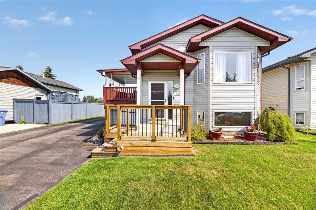 132 Meadowpark Drive , A2340800, Alberta,