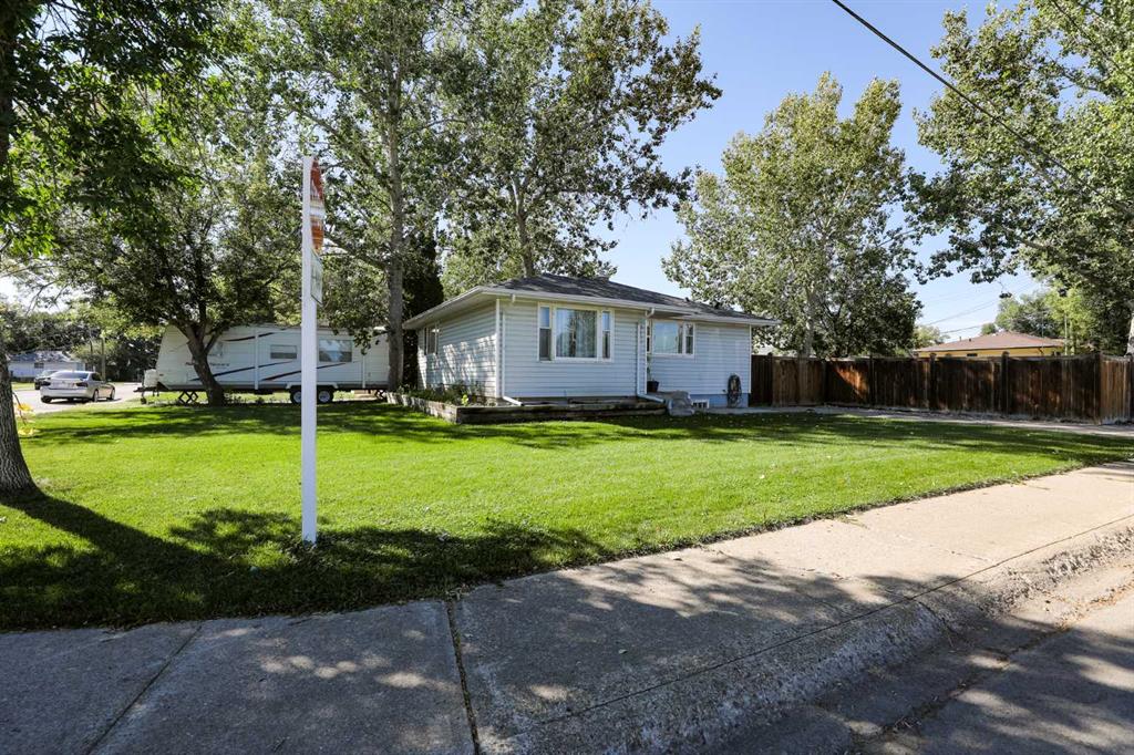 Third View of 2122 17 Street , NONE, Coaldale, Alberta, T1M 1E3
