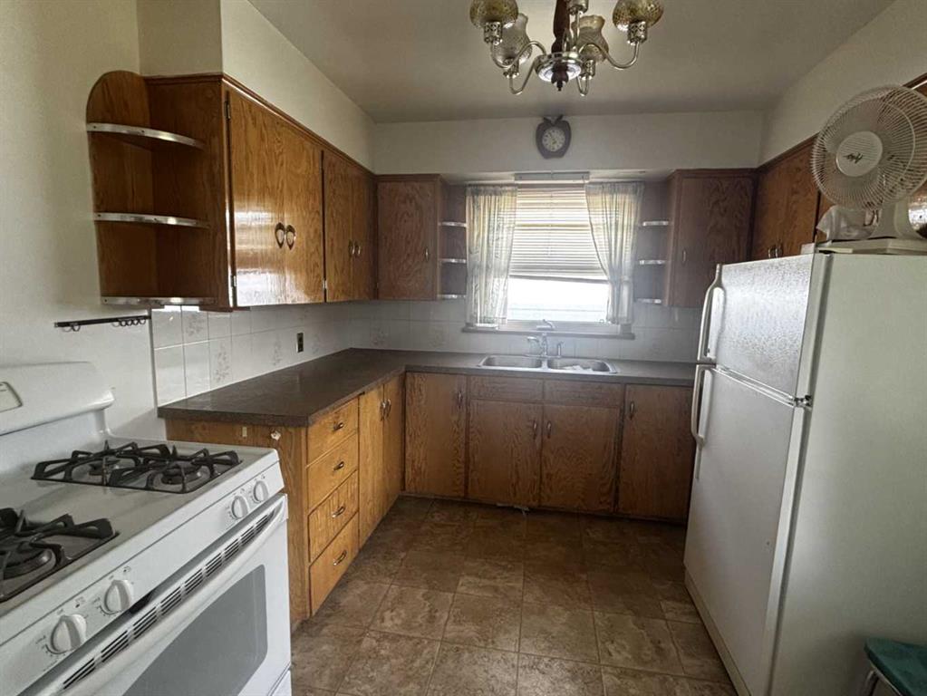Fourth View of 1915 1 Avenue N, Westminster, Lethbridge, Alberta, T1H 0A7