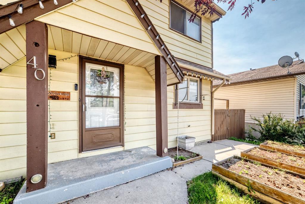 Third View of 40 Falconridge Close NE, Falconridge, Calgary, Alberta, T3J1A7