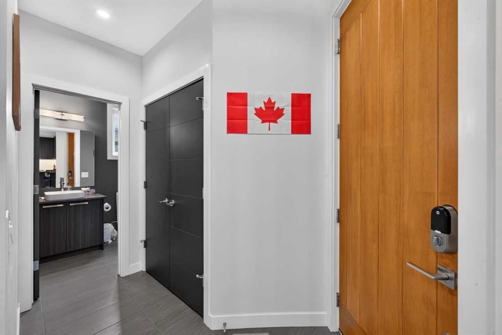 Fifth View of 2, 1810 Kensington Road NW, Hillhurst, Calgary, Alberta, T2N 3R3
