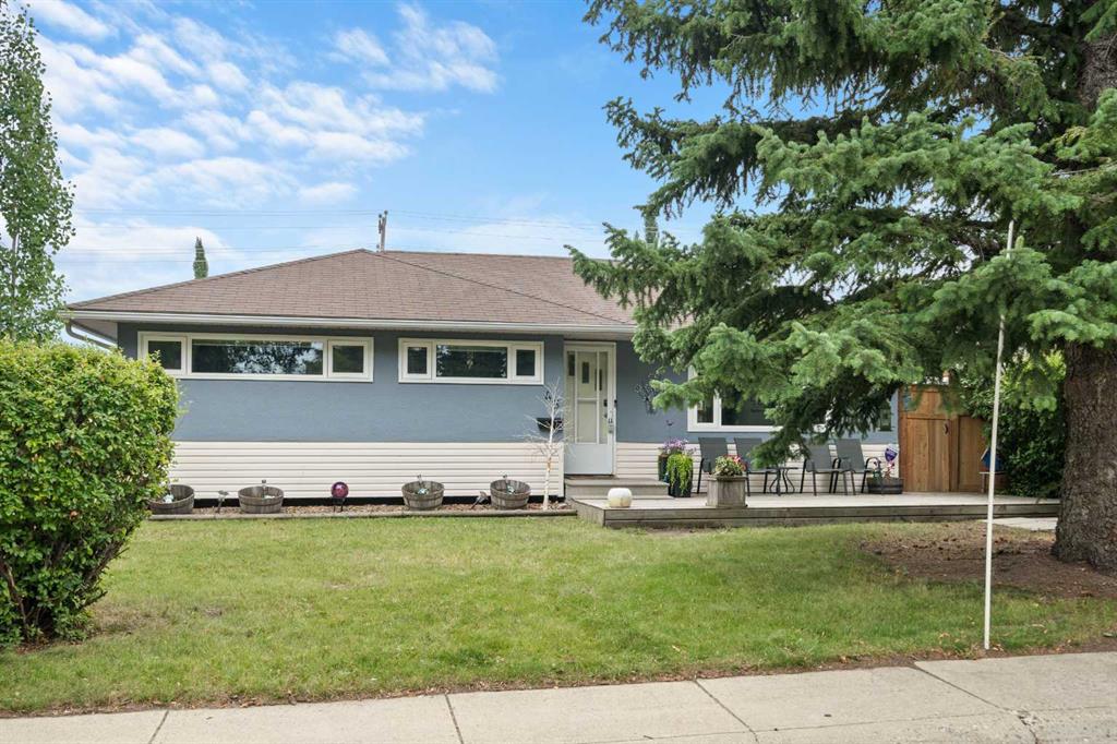 Second View of 46 Westwood Drive SW, Westgate, Calgary, Alberta, T3C 2V7