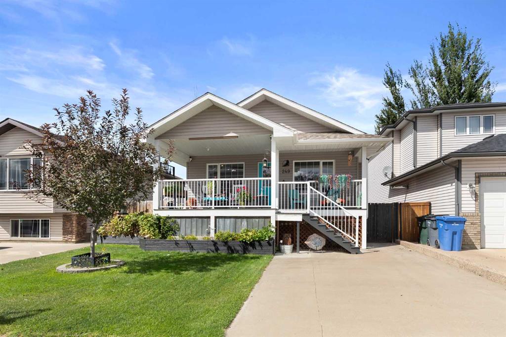249 Somerset Way SE, A2340903, Alberta,