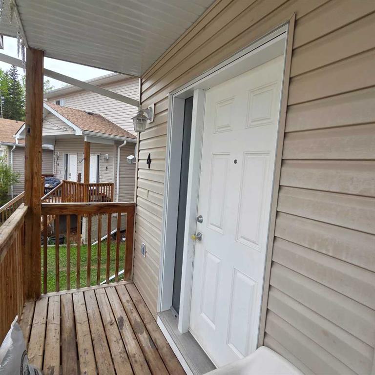 Third View of 4, 624 41 Street  , Edson, Edson, Alberta, T7E 1A4