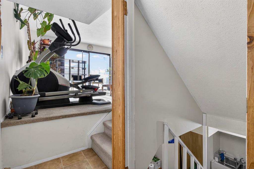 Fifth View of 31 Templeby Way NE, Temple, Calgary, Alberta, T1y5n7